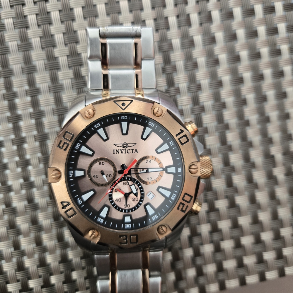 Invicta Men's Silver and Gold Watch